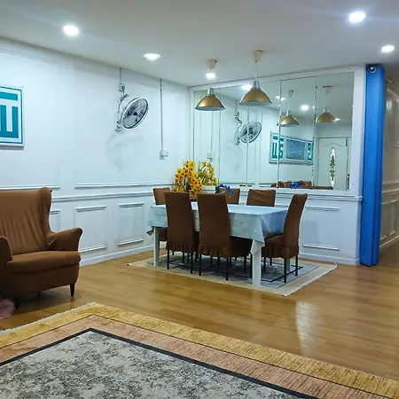 Manmai Homestay Mesra Solat Double Storey